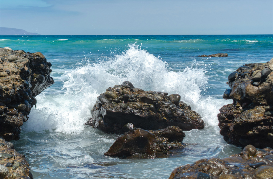 Advierten por oleaje alto de hasta 3 metros en el Caribe para esta semana