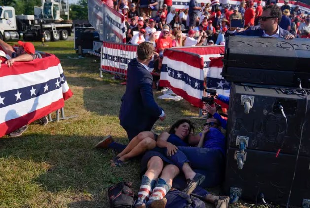 Quién era Corey Comperatore, la víctima del atentado contra Trump que cayó protegiendo a su familia: “Murió como un héroe”