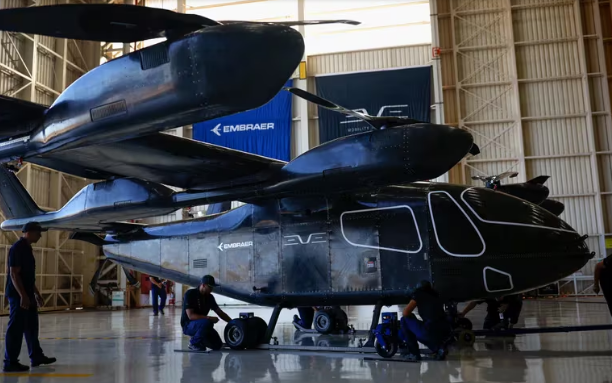 Una empresa brasileña presentó el primer prototipo de taxi aéreo