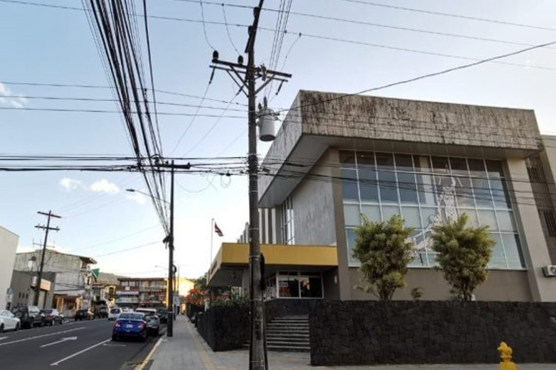 ¿Hay responsabilidad penal de las demás personas que aparecen en video sobre agresión a estudiante en San Carlos?