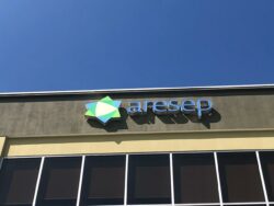 ARESEP suspende reglamento que afectaría cobro de agua en condominios
