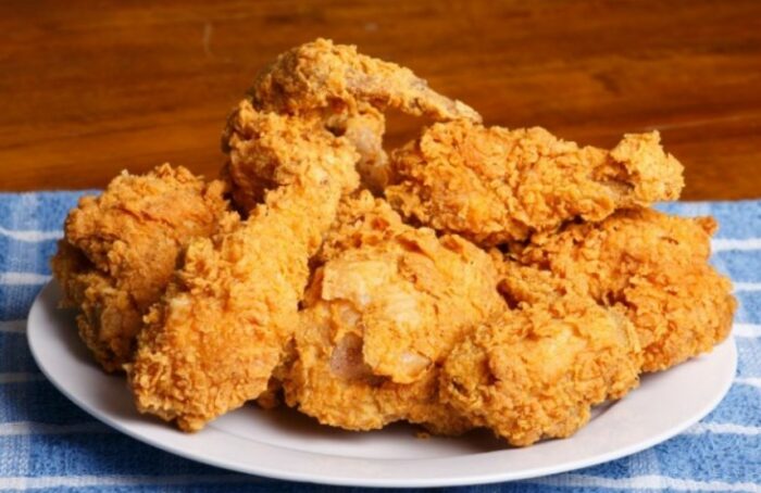 Ticos consumen en promedio 32 kilos de pollo por persona al año