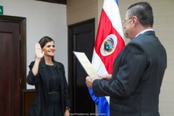 Ministra de la Presidencia busca acercarse a fracciones legislativas: Relación entre Poderes ha sido tensa