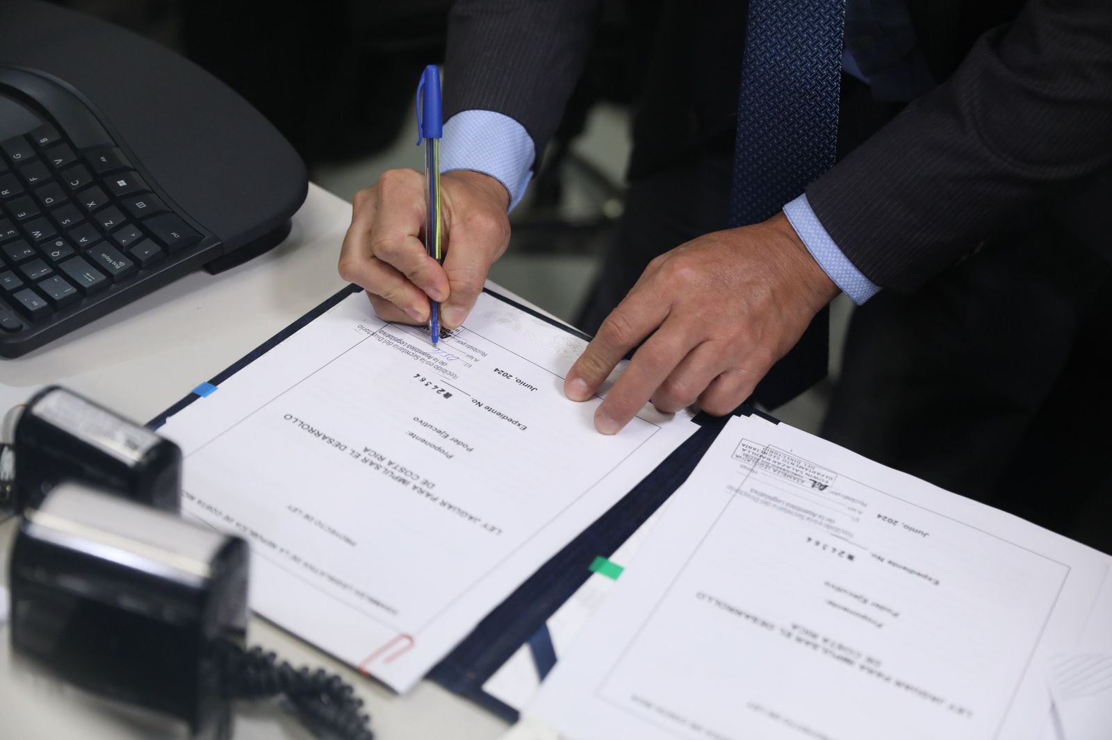 Informe revela polarización en redes sociales y volumen en conversación digital ante posibilidad de un referéndum