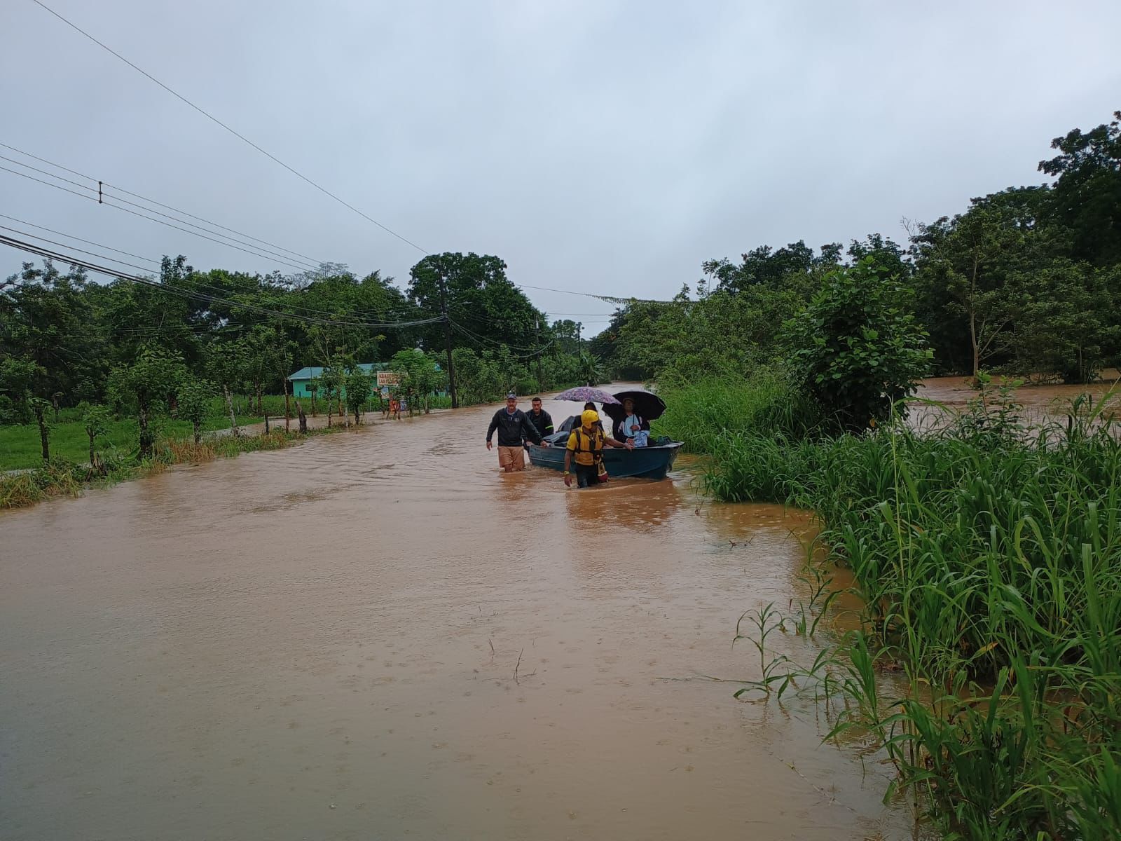 IMN prevé lluvias para esta semana en Caribe y Zona Norte: CNE reporta 34 incidentes por inundación en Zona Norte