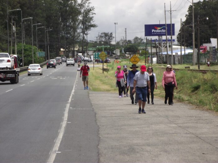 ¿Va para la romería? Recuerde no dejar basura en el camino