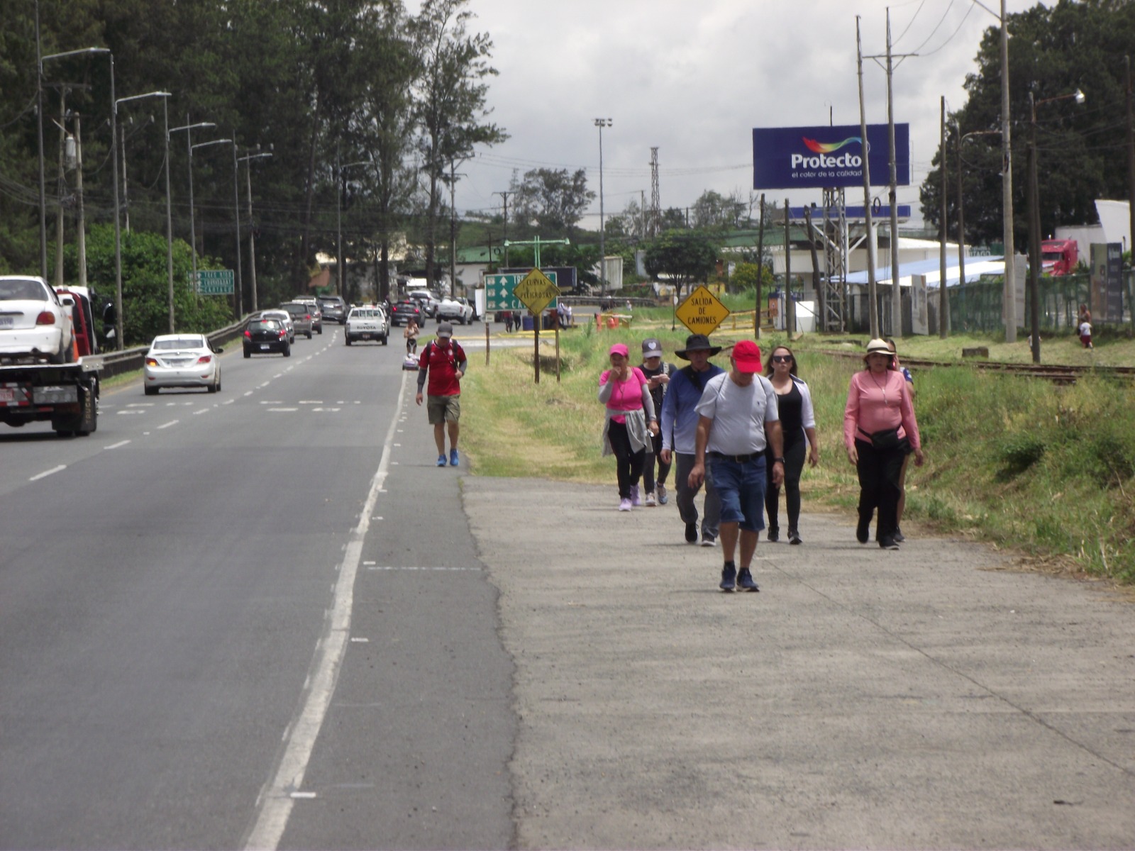 ¿Va para la romería? Recuerde no dejar basura en el camino
