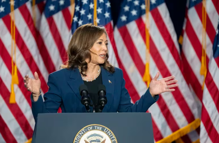 Kamala Harris habló en el primer mitin de su campaña presidencial: “La elección es entre la libertad y el caos”