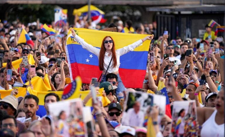 Miles de venezolanos se congregaron en diferentes partes del mundo entre la esperanza y la incertidumbre por los resultados