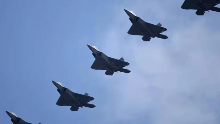 Estados Unidos envió cazas F-22 Raptor a Oriente Medio ante una posible escalada por parte de Irán y sus aliados terroristas