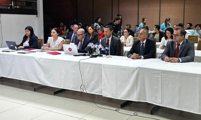 Rectores de universidades públicas aceptan ir a Casa Presidencial para continuar negociación del FEES