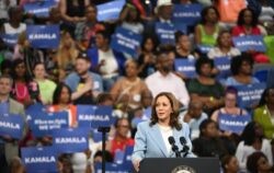 Kamala Harris define un candidato a vicepresidente que asegure votos indecisos en distritos clave que disputa con Donald Trump