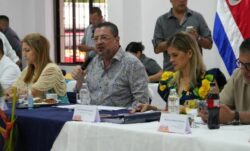Presidente señala que se cometieron errores en el pasado con la Ruta 32 y que ahora están intentando ‘hacerlo mejor”