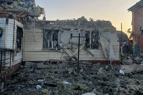 Ucrania lanzó una gran incursión por tierra y aire en territorio de Rusia: Putin ordenó reforzar la región de Kursk