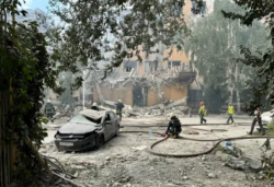 Rusia bombardeó un centro médico en Kharkiv: ocho heridos, incluido un bebé