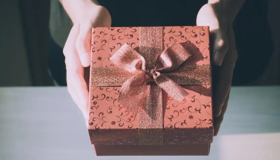 MEIC recomienda no endeudarse, pedir factura y comparar precios para compra de regalos del Día de la Madre