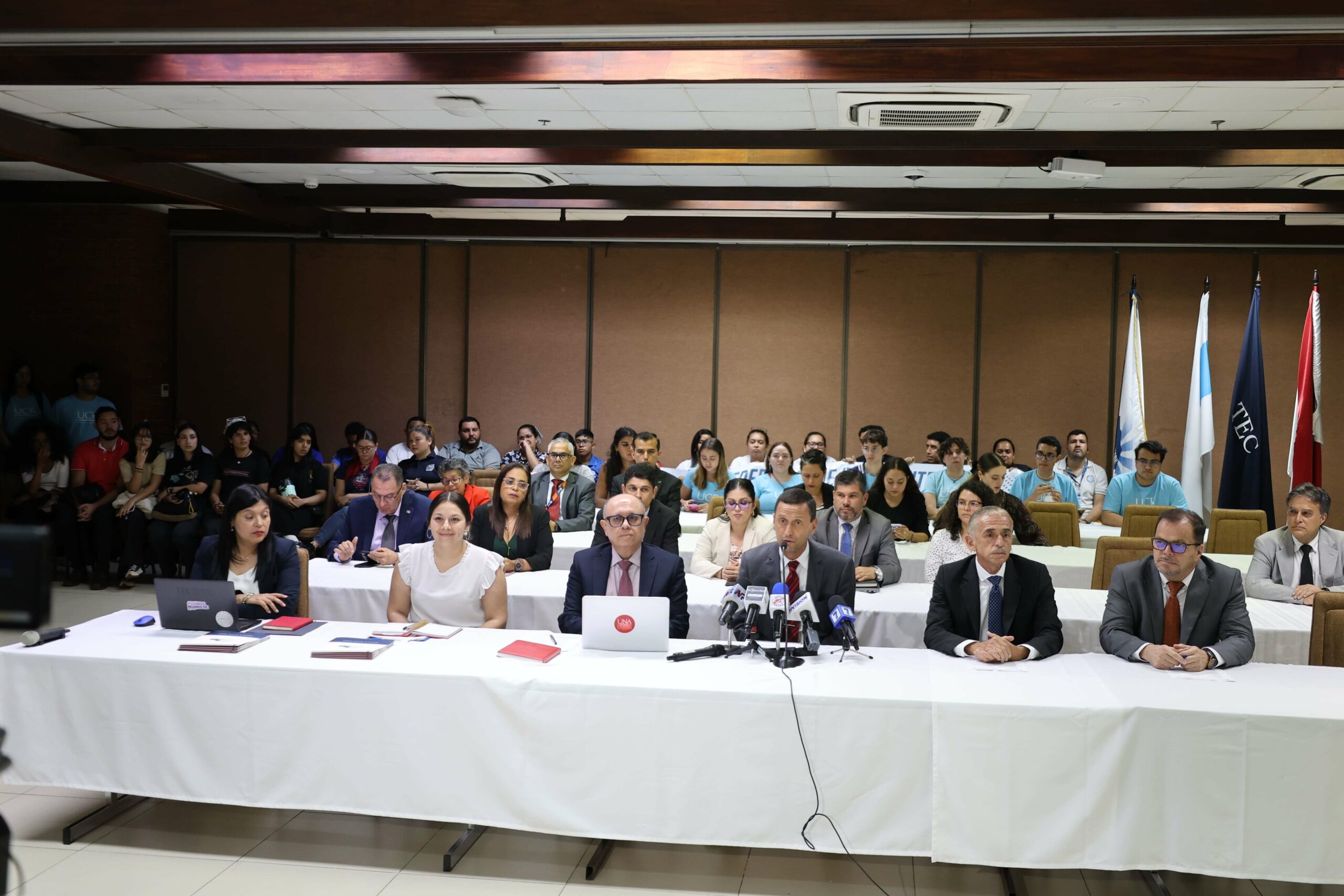 Rectores de universidades públicas confían en no tener que ir a negociar el FEES con los diputados