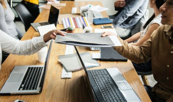 Solo 2 de cada 10 empleadores priorizan el ‘bienestar financiero’ de los trabajadores