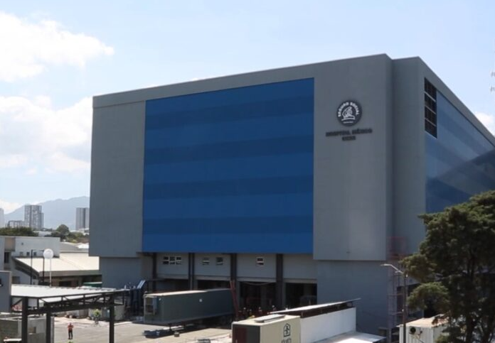 Sala IV da tres días a director de Hospital México para que ordene reinstalar imagen religiosa en pared de sala de operaciones