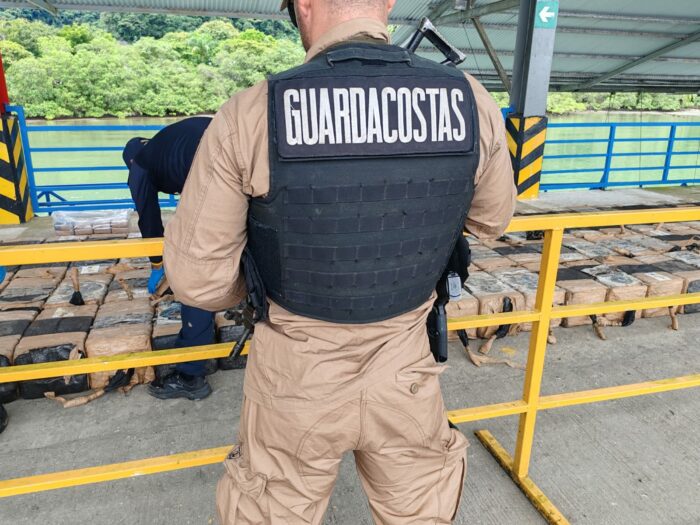 Seguridad contabiliza 31 semisumergibles decomisados en 18 años: Casi 20 toneladas de droga incautadas