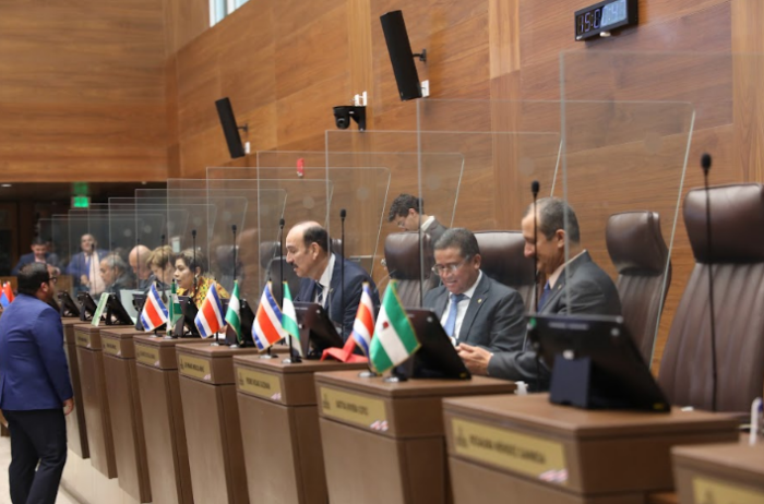 Diputados llaman al diálogo y manifiestan preocupación por tensa discusión sobre el FEES