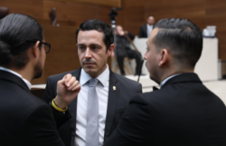 Diputado oficialista culpa a Nueva República de ‘filibusterismo’ en discusión de plan para prohibir explotación petrolera en el país