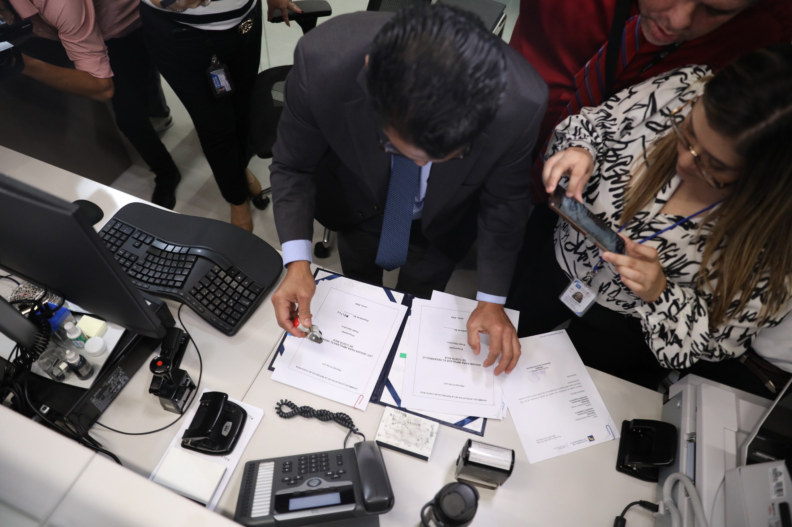 Oficialismo esperará posición de Presidencia para referirse a informe que advierte inconstitucionalidades sobre plan Jaguar