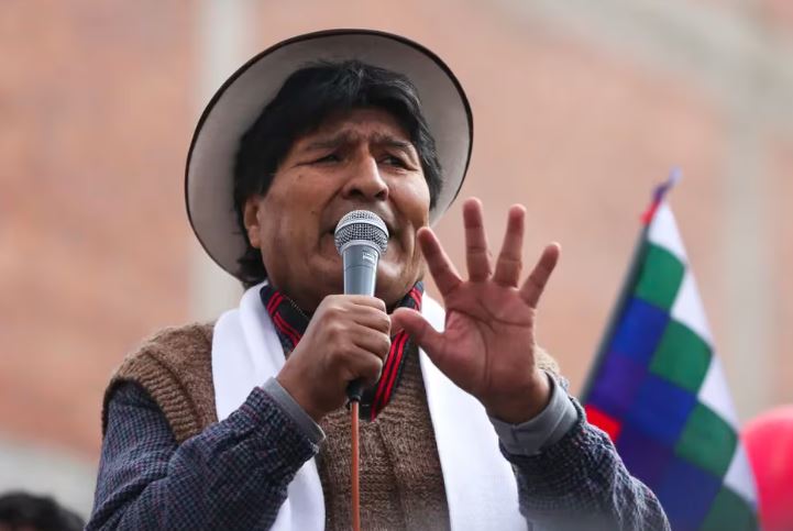 Evo Morales elevó la tensión el Bolivia: sigue al frente de las movilizaciones y rechazó reunirse con Luis Arce