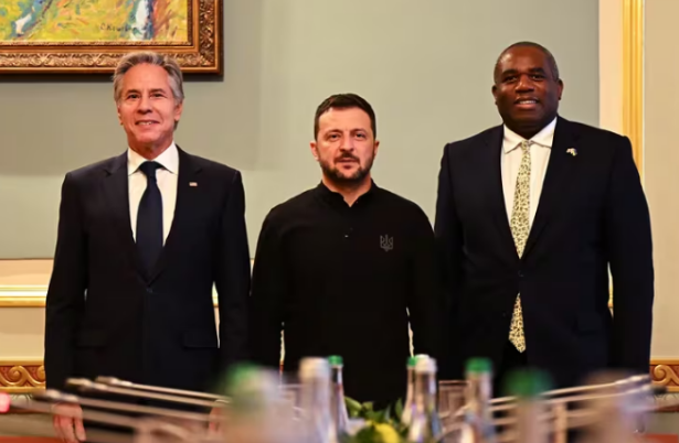 El canciller de Ucrania instó a países vecinos a derribar misiles y drones rusos que sobrevuelan sus regiones occidentales