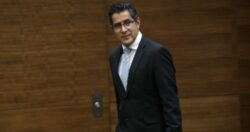 Ministro de Hacienda pide ‘racionalizar’ gasto en educación tomando en cuenta caída proyectada en cantidad de niños para próximos años