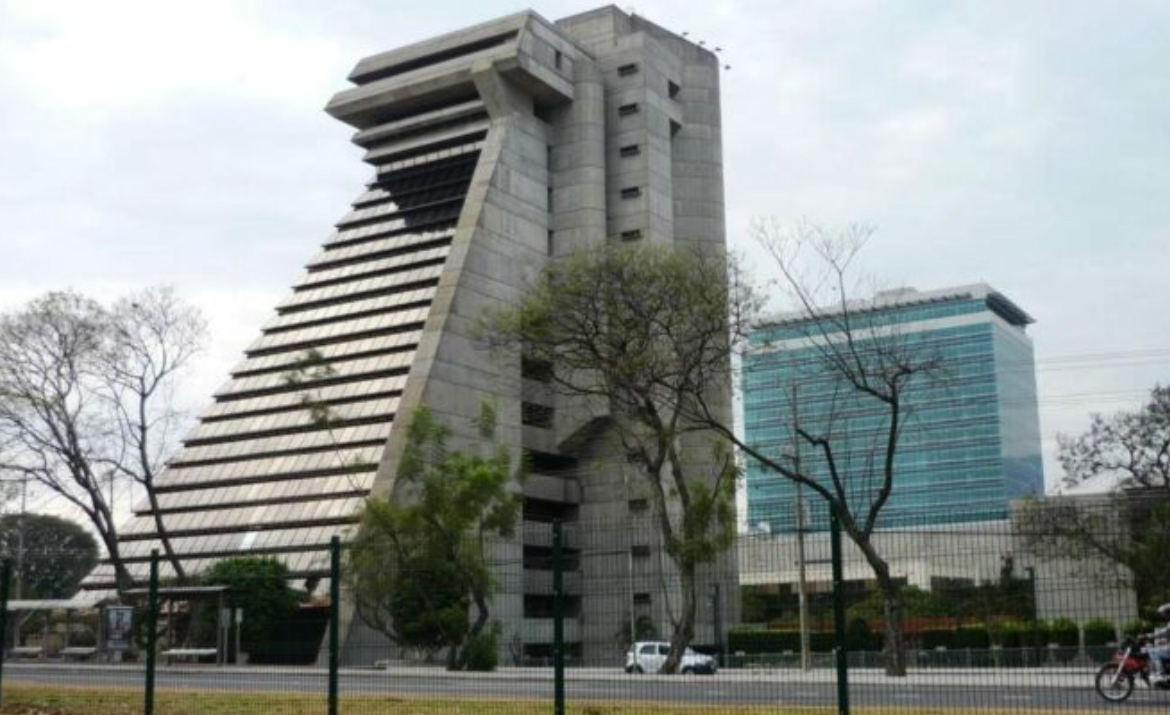 Contraloría: 9 de 10 partidas en licitación sobre EBAIS están en firme