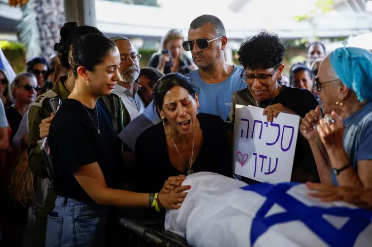 Israel informó que los seis rehenes fueron asesinados a quemarropa por los terroristas de Hamas