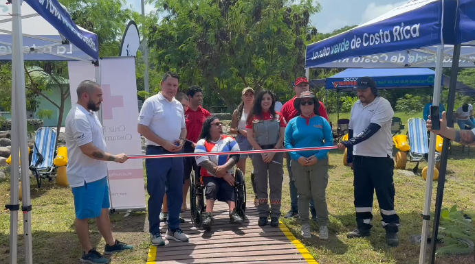 Inauguran nueva rampa para personas con discapacidad y adultos mayores en Caldera