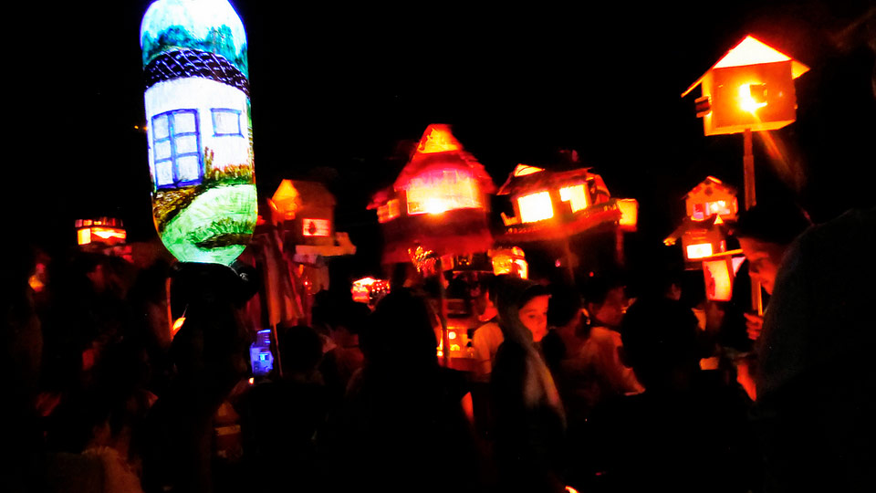 Luz y Legado: Capítulo 1 ¿Cómo surgió el Desfile de Faroles?