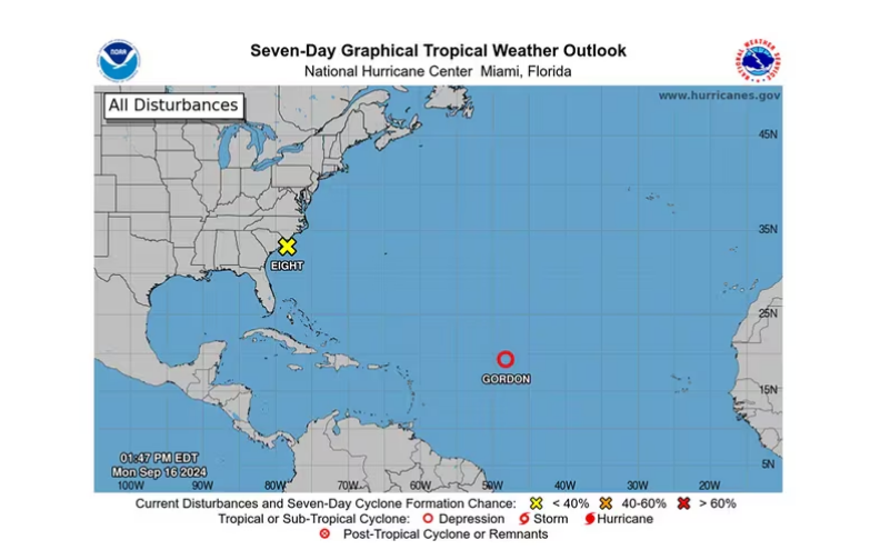 El potencial ciclón tropical 8 amenaza con fuertes lluvias y vientos en las Carolinas