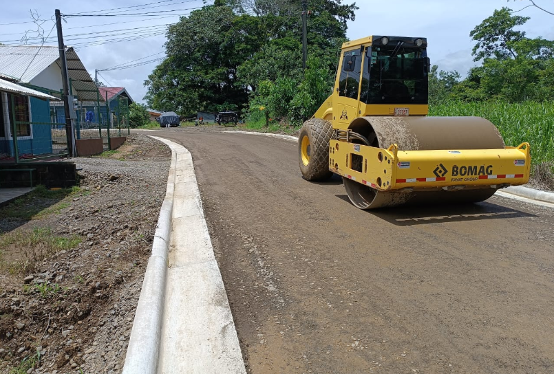 Municipalidades manifiestan preocupación por recursos para atender vías cantonales en 2025: Hacienda descarta afectaciones