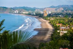 ICT estima que hogares ticos que vacacionan en el país gastan ¢212 mil, realizan 3 salidas al año y hacen paseos por más de 3 noches