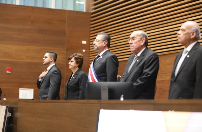 Oposición cuestiona discurso del Presidente Chaves en contra de autoridades judiciales y llama a respetar división de Poderes