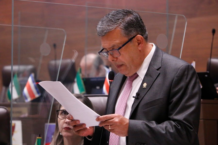 Sesión del Plenario terminó en gritos y fuertes señalamientos entre diputados de oficialismo y oposición