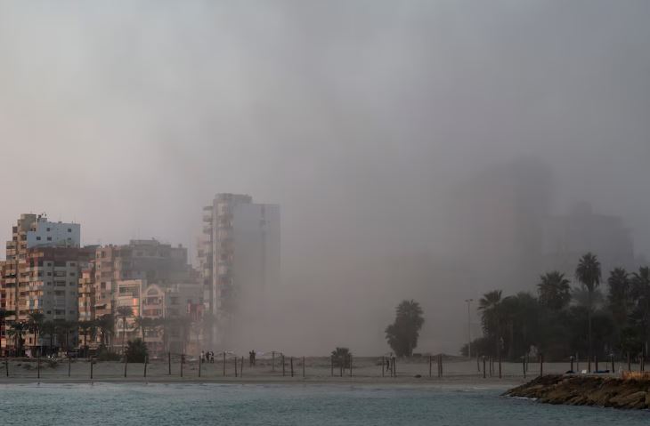 Israel atacó 120 objetivos de Hezbollah en el Líbano y declaró nuevas “zonas militares cerradas” en el norte del país