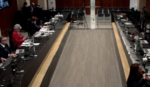 Plan que otorgaría licencia remunerada a trabajadores en caso de muerte de familiares de tercer grado necesitará de 38 votos para ser Ley