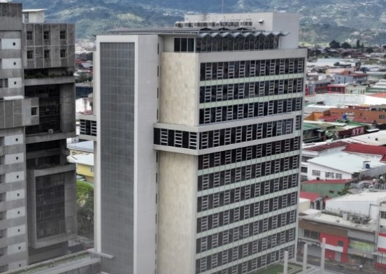Sindicatos de la CCSS llaman a nombrar rápidamente puestos de directivos suspendidos por caso ‘Barrenador’