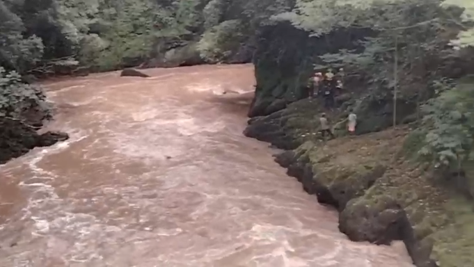 Fuertes aguaceros provocaron inundaciones y evacuación de personas: IMN prevé que condiciones lluviosas persistan
