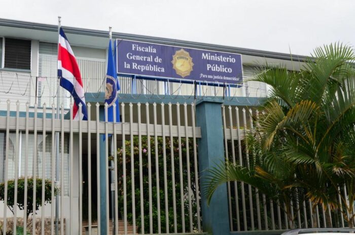 Fiscalía recibió denuncia contra Presidente Chaves y ministro de Hacienda por póliza de responsabilidad civil para altos jerarcas