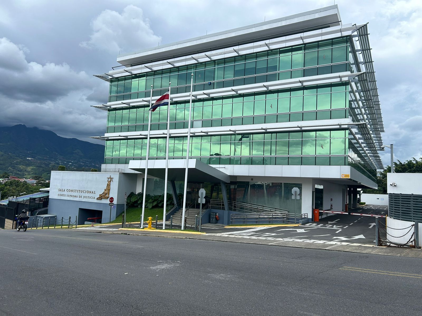 Sala IV confirma consulta del TSE sobre plan que legalizaría cannabis recreativo: Iniciativa busca ser llevada a referéndum