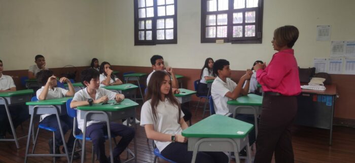 76 mil estudiantes de sexto grado iniciaron este martes con pruebas estandarizadas en el componente de Estudios Sociales