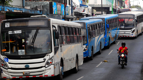 Solo dos empresas autobuseras que implementaron pago electrónico están al día con todas sus obligaciones