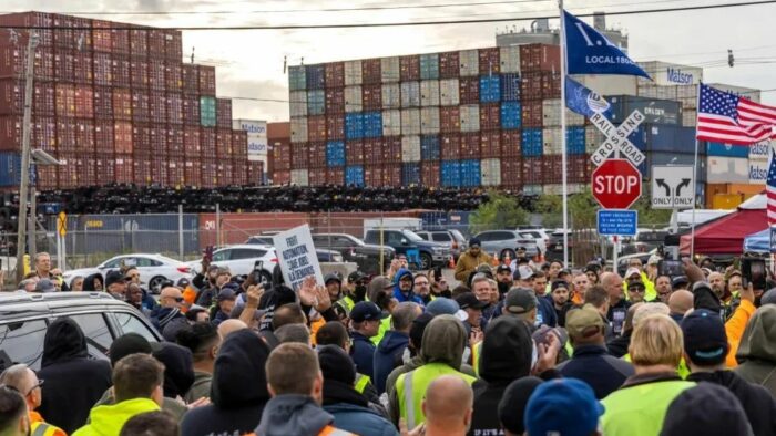 PROCOMER proyecta aumento en costo de fletes y retraso en entrega de mercancías ante huelga de puertos en Estados Unidos