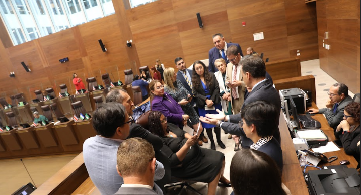 Diputados de oposición responsabilizan al oficialismo por aumento de discusiones en la Asamblea