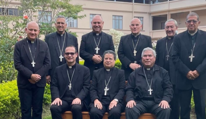 Conferencia Episcopal se opone a plan que levantaría secreto de confesión en casos de abuso sexual